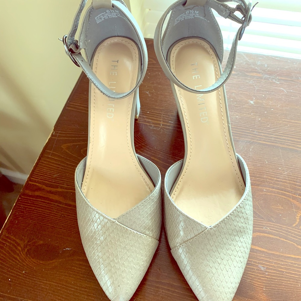 The Limited Pumps.